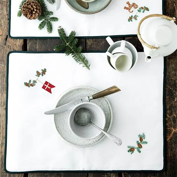 Langkilde & Søn - Weihnachtstischset mit Flagge - 38 x 50 cm.